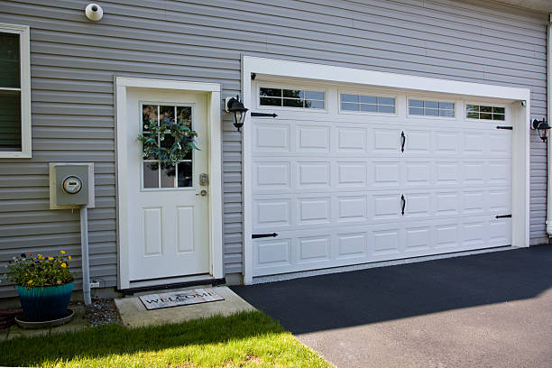 24/7 Emergency Garage Door Panel Replacement experts in Perry, OK
